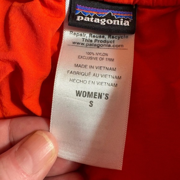 Women's Patagonia Barely Baggies Shorts, 2 1/2" Inseam Orange Red Size S - Picture 4 of 7